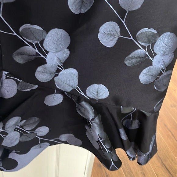 NWT Banana Republic skirt size 2 - Picture 5 of 11